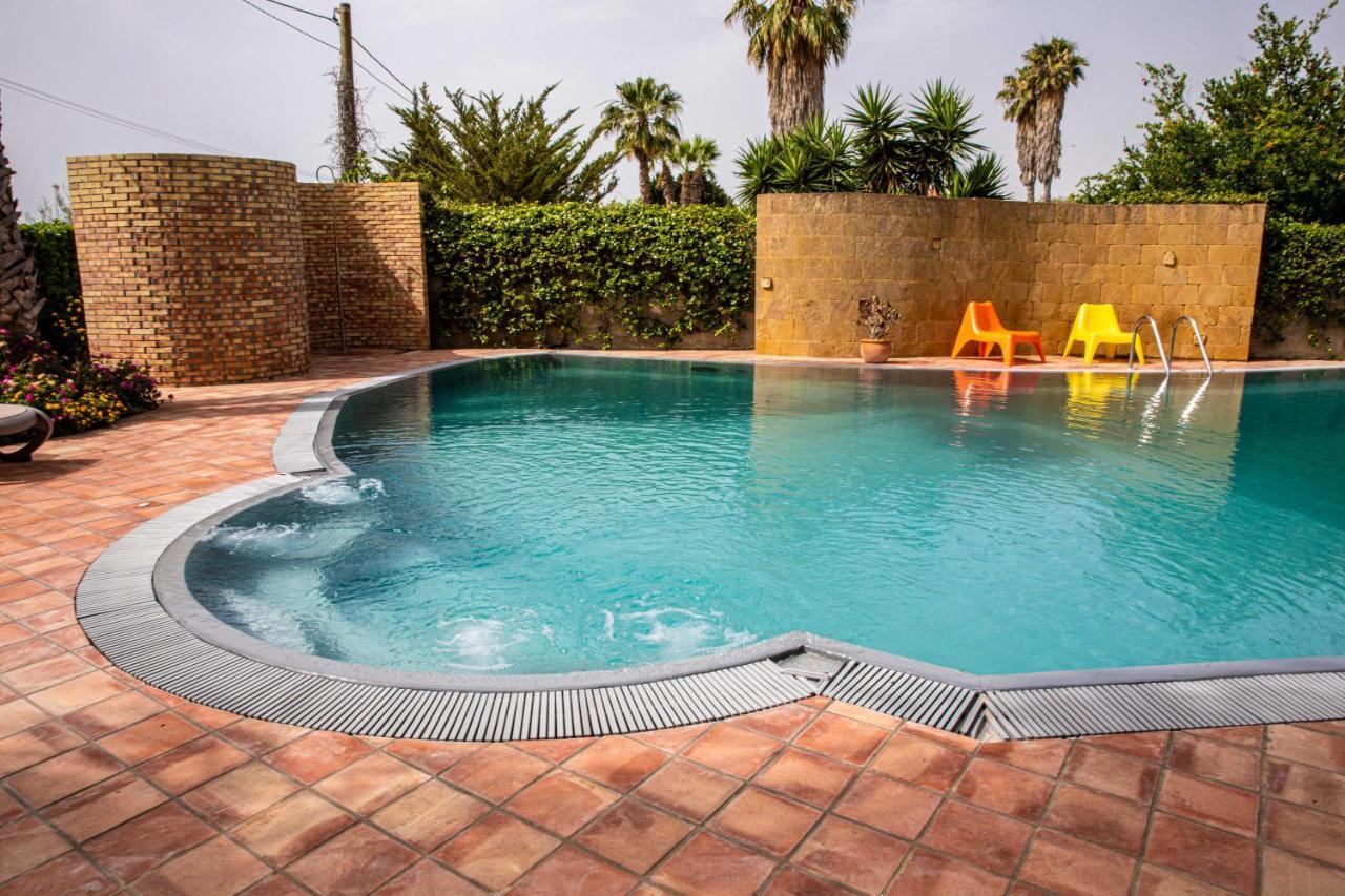 Sicilynice Avola Buitenkant foto