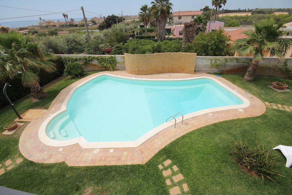 Sicilynice Avola Buitenkant foto