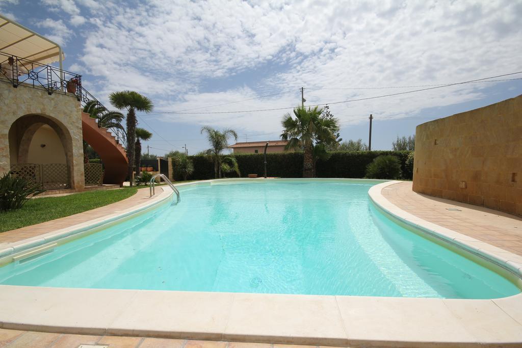 Sicilynice Avola Buitenkant foto
